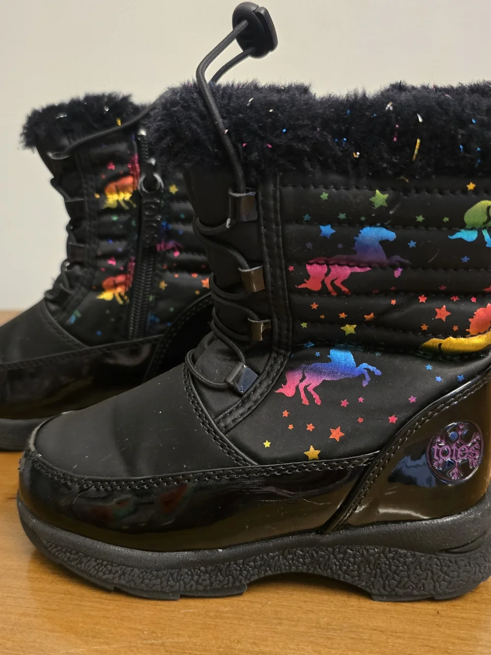 Girls rainbow unicorn winter snow boots size 9